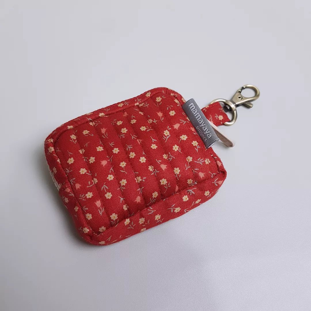 POUCH COIN_A2083QU_BUNGA MINI DASAR MERAH