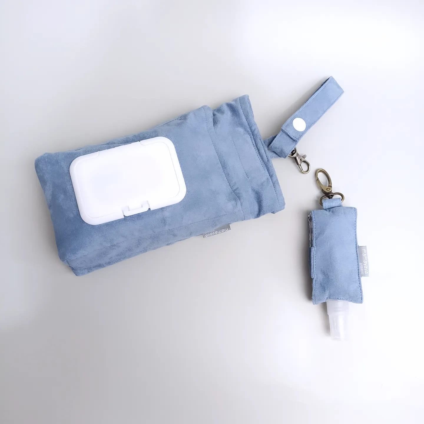 SET TISSUE POUCH & HAND SANITIZER HOLDER_C6093_SUEDE BLUEBERRY MUFFIN