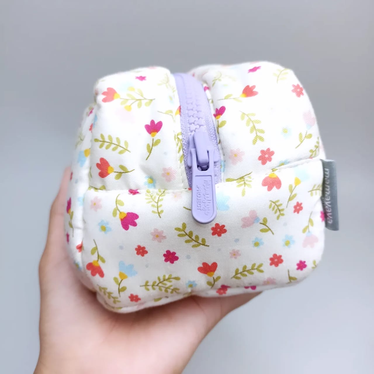 COSMETIC POUCH 2.0_C6192_CANNA CREAM