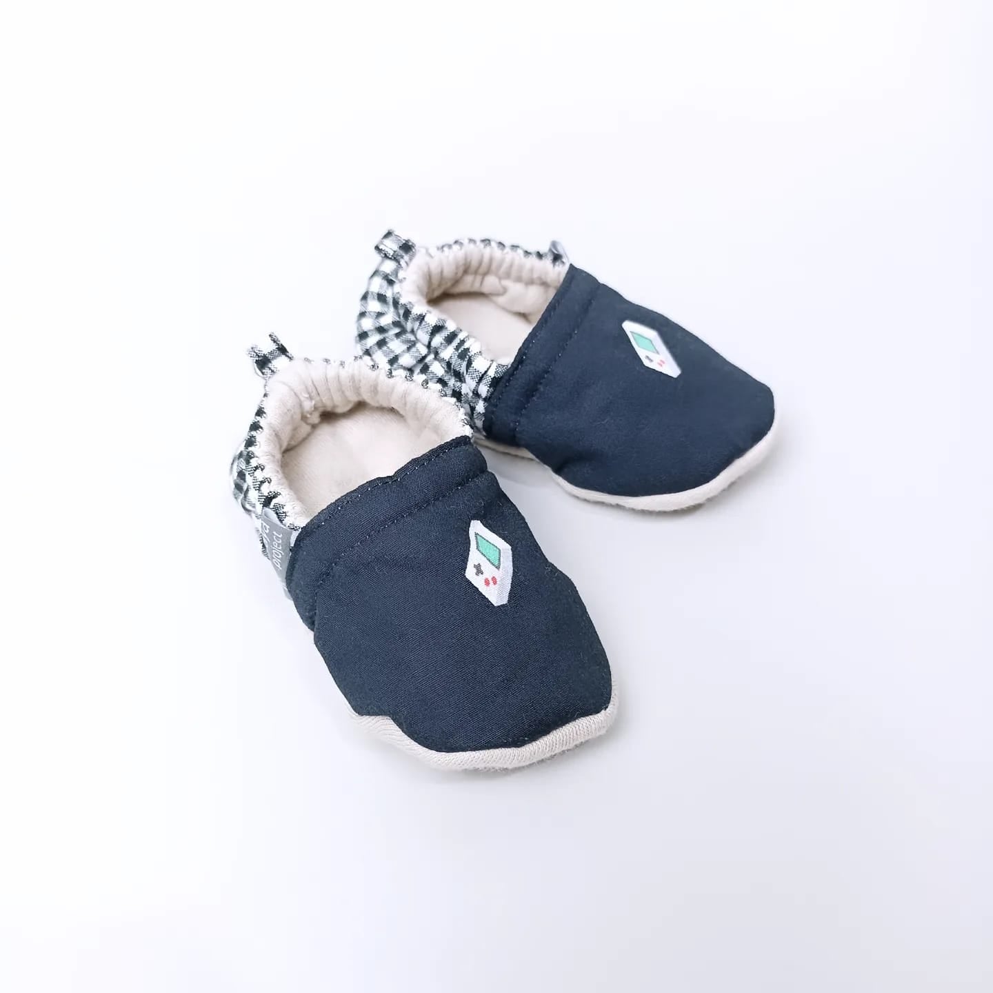 SET BABY | BUCKET HAT | BIBS | BABY SHOES_A6277_NINTENDO BLACK