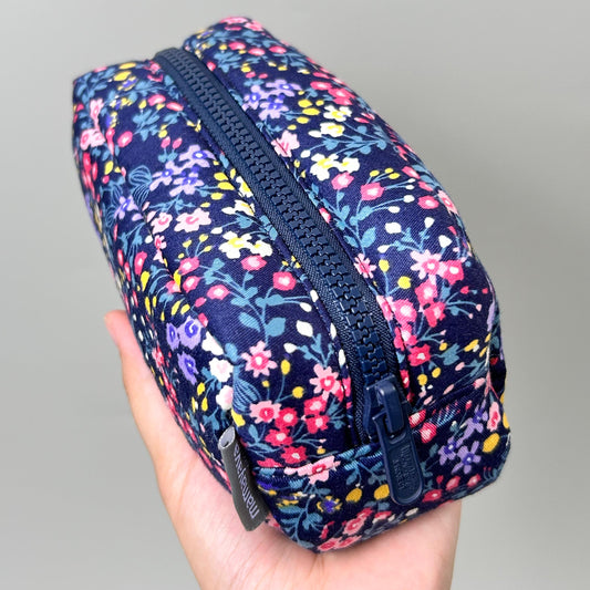 POUCH MEDIUM_A6154_DAFFODILS NAVY