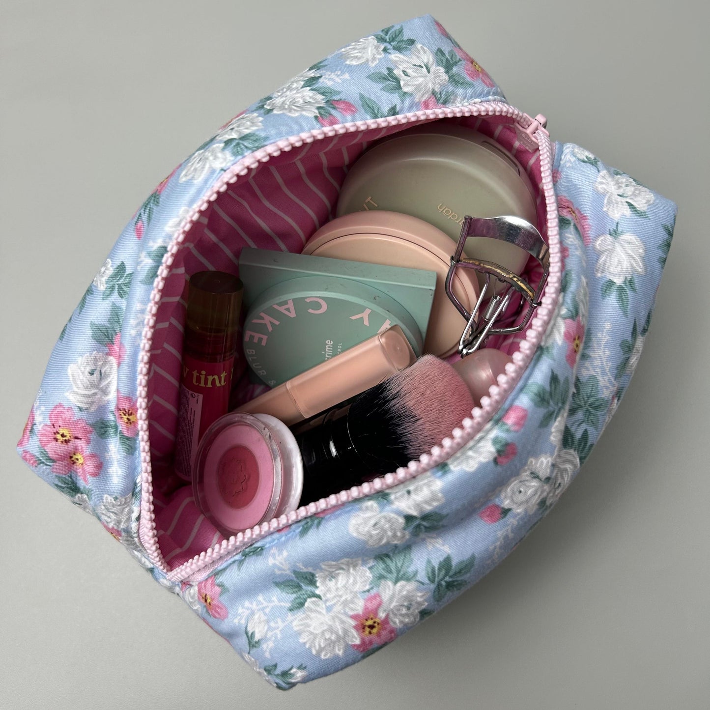 COSMETIC POUCH PUFFY_A7097_SHABBY ROSE BLUE