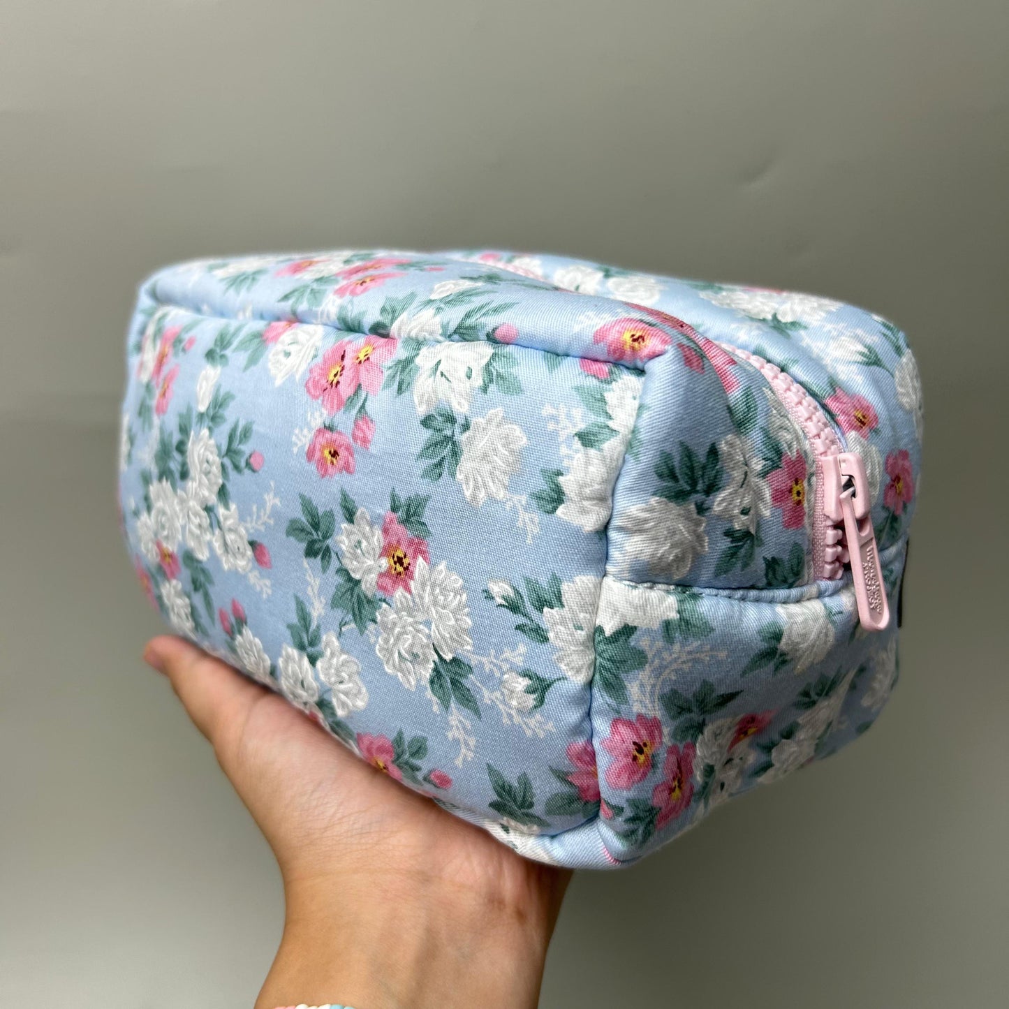 COSMETIC POUCH PUFFY_A7097_SHABBY ROSE BLUE