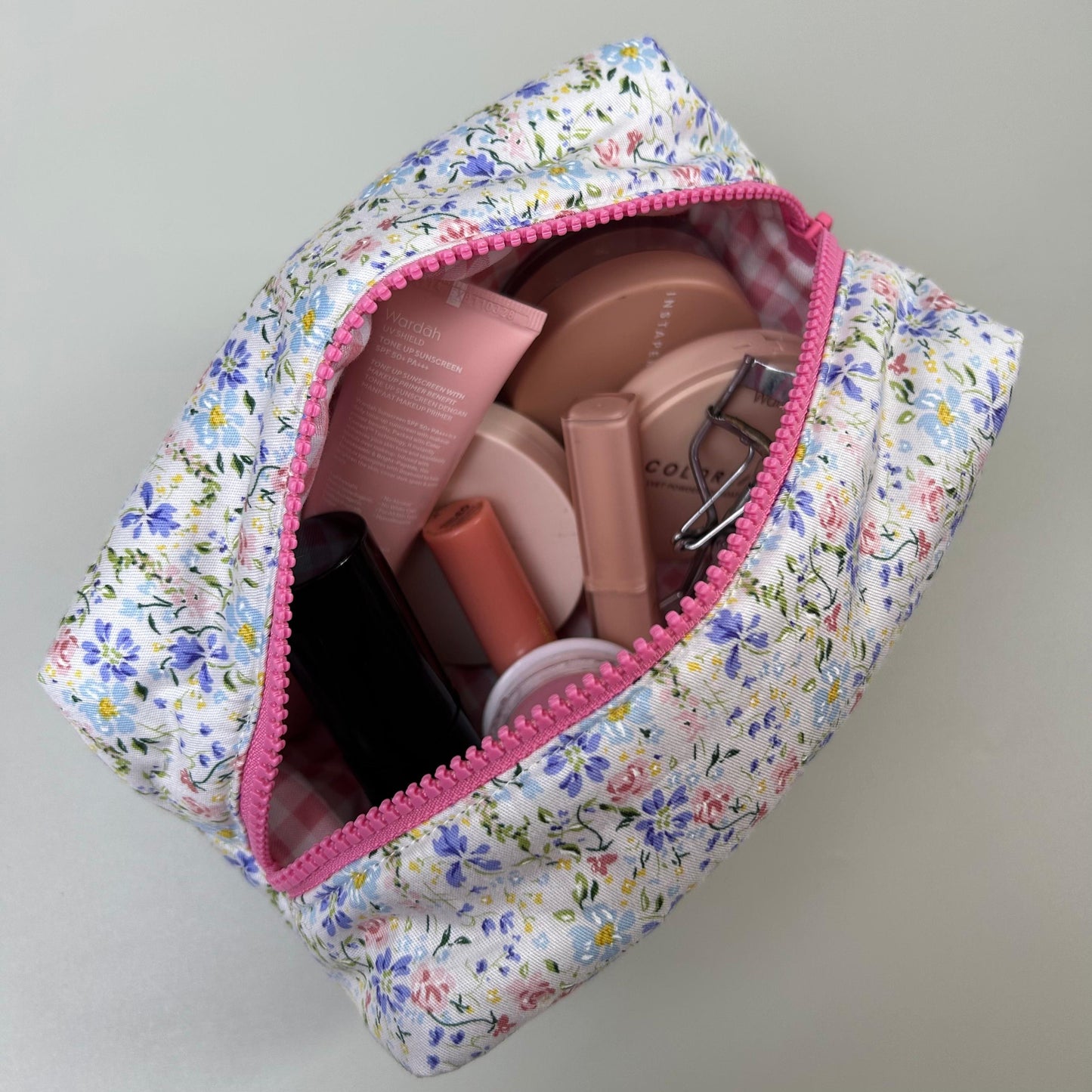 COSMETIC POUCH PUFFY_A6422_BUNGA HOYA BIRU