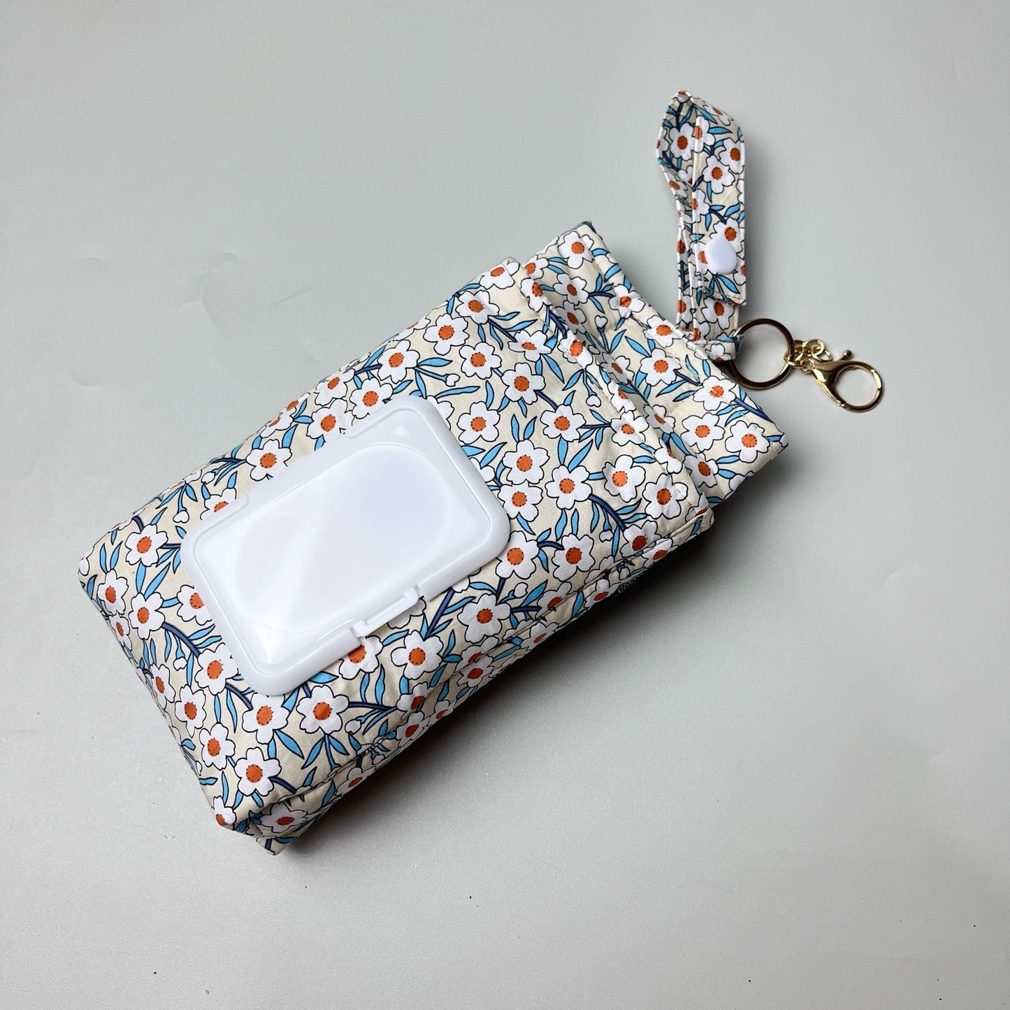 TISSUE POUCH 2 IN 1_A7250_DAISY PUTIH
