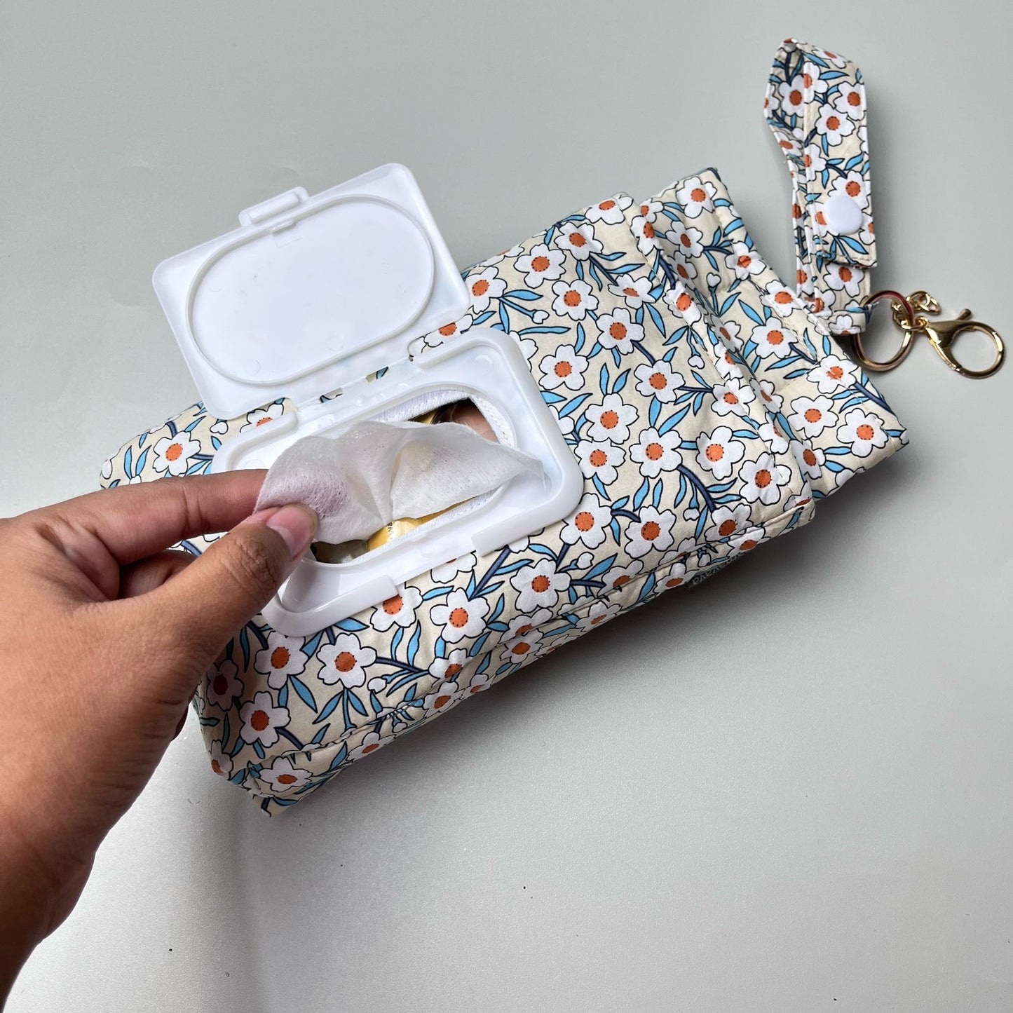 TISSUE POUCH 2 IN 1_A7250_DAISY PUTIH