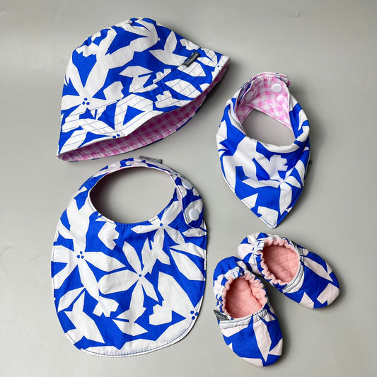 SET BABY | BUCKET HAT | BIBS | BABY SHOES_A7255_CLEMATIS BLUE