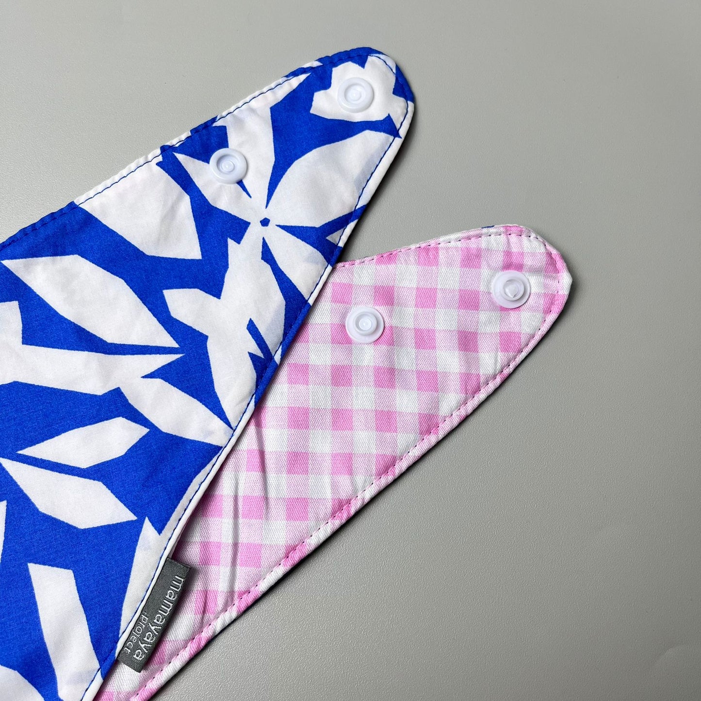 SCARF BIBS_A7255_CLEMATIS BLUE
