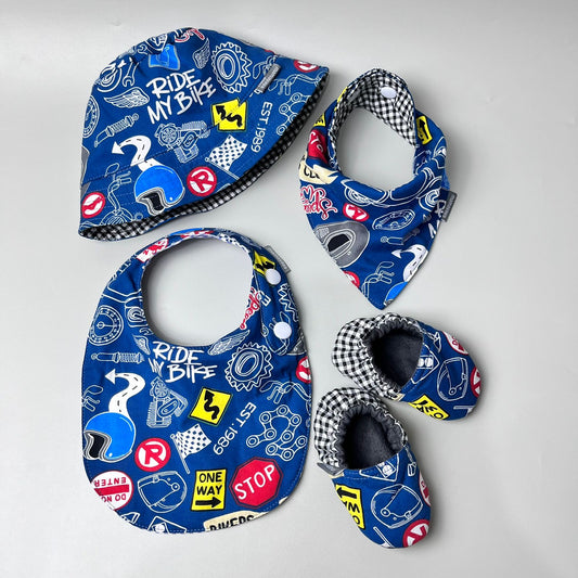 SET BABY | BUCKET HAT | BIBS | BABY SHOES_A7249_BIKERS NAVY