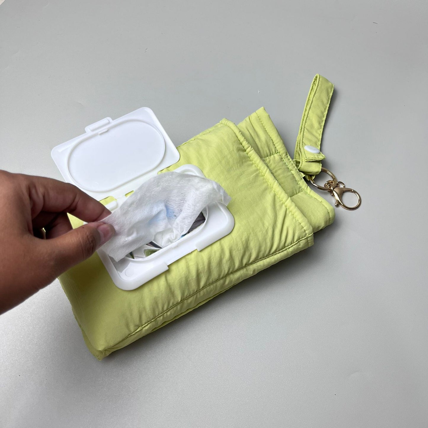 TISSUE POUCH 2 IN 1_C6364_LIME GREEN