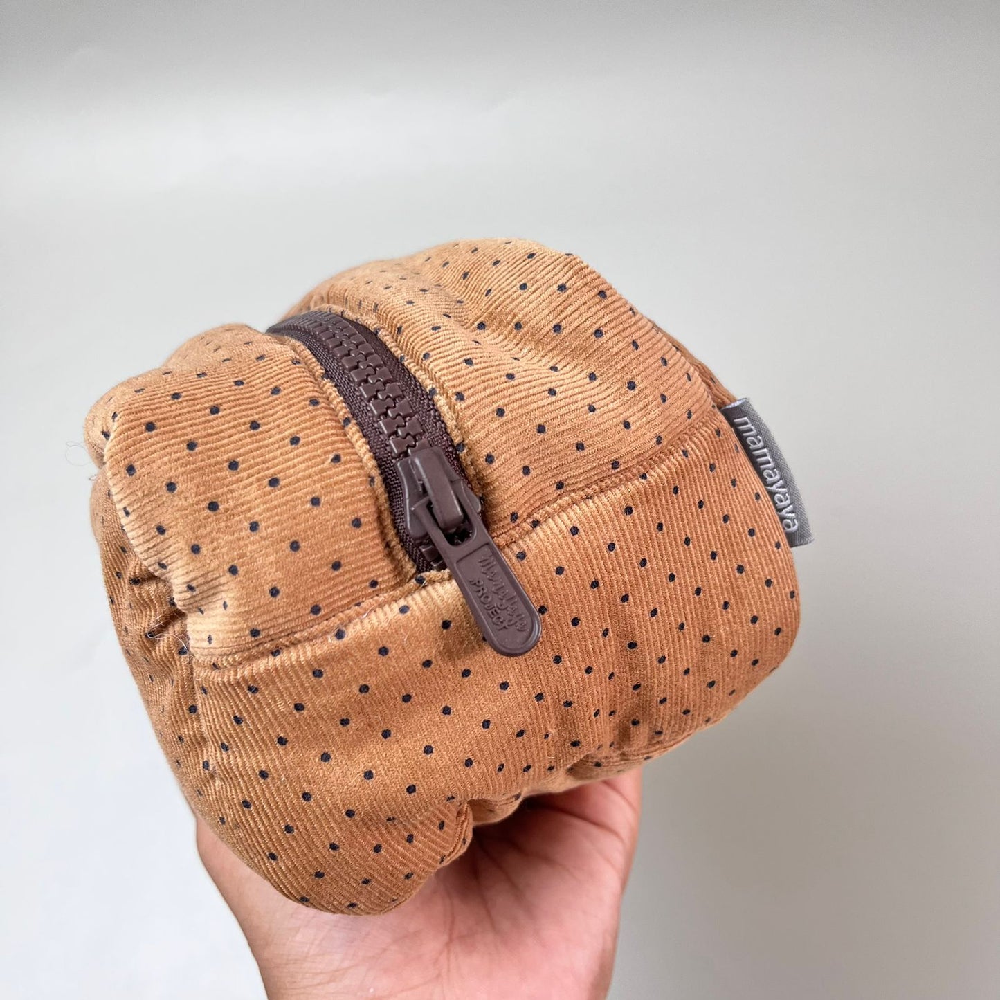 COSMETIC POUCH PUFFY_C6150_POLKA COKLAT