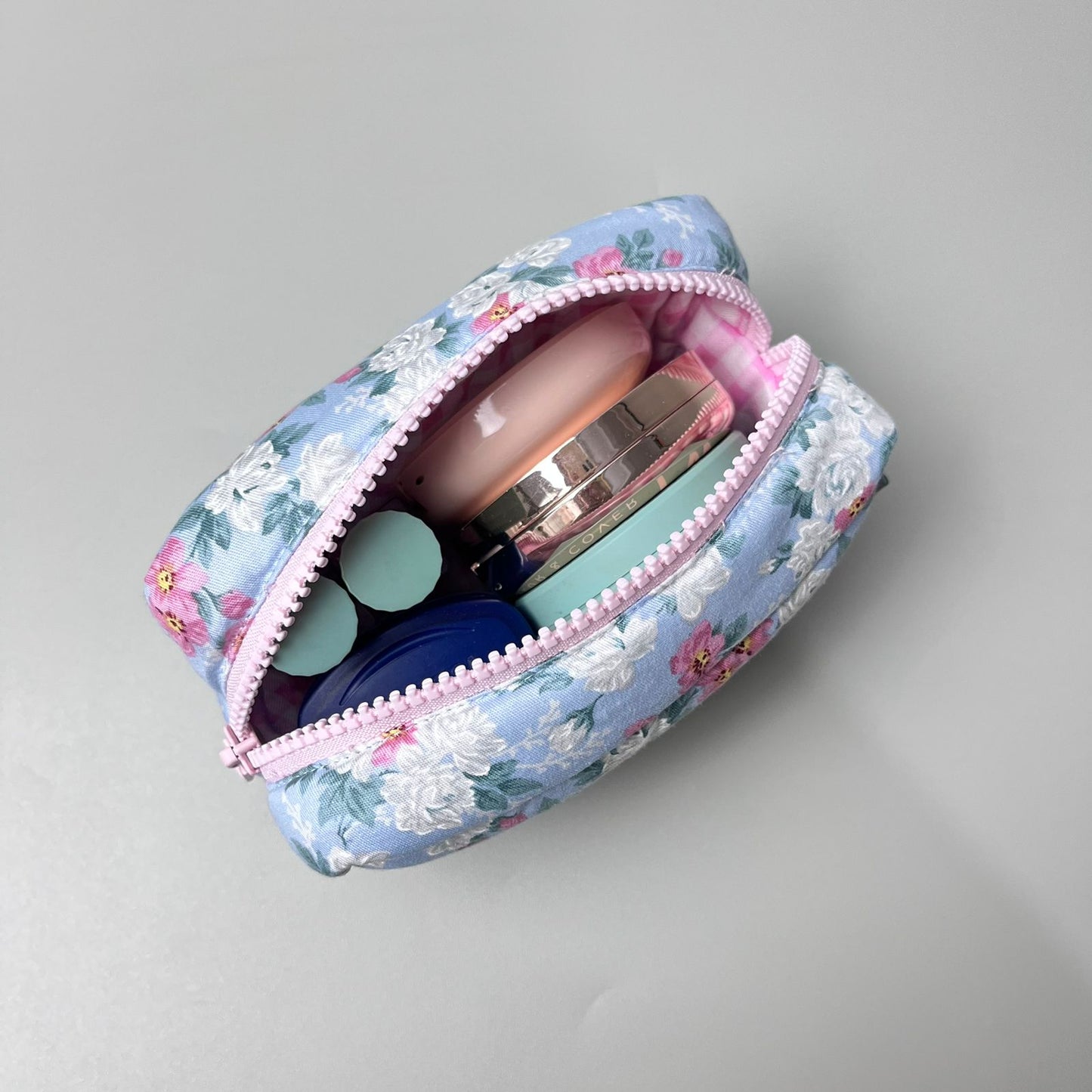 POUCH MEDIUM_C7097_SHABBY ROSE BLUE