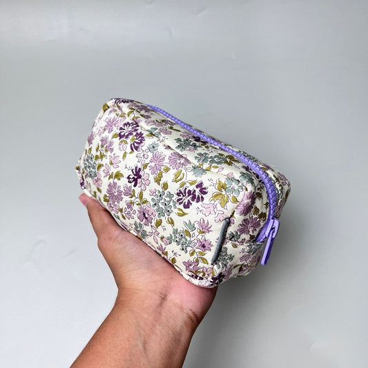 POUCH MEDIUM_C7049_CALENDULA BW