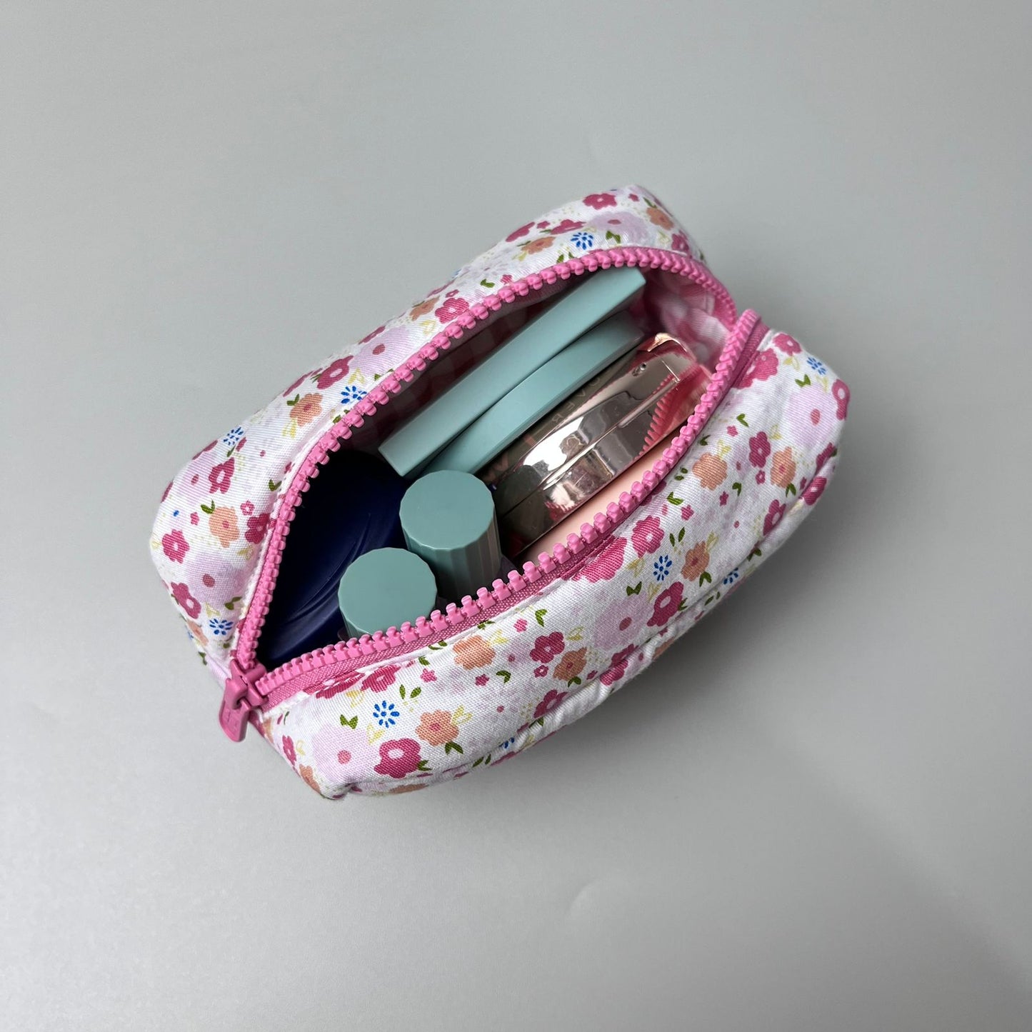 POUCH MEDIUM_A7017_NIGELLA PINK
