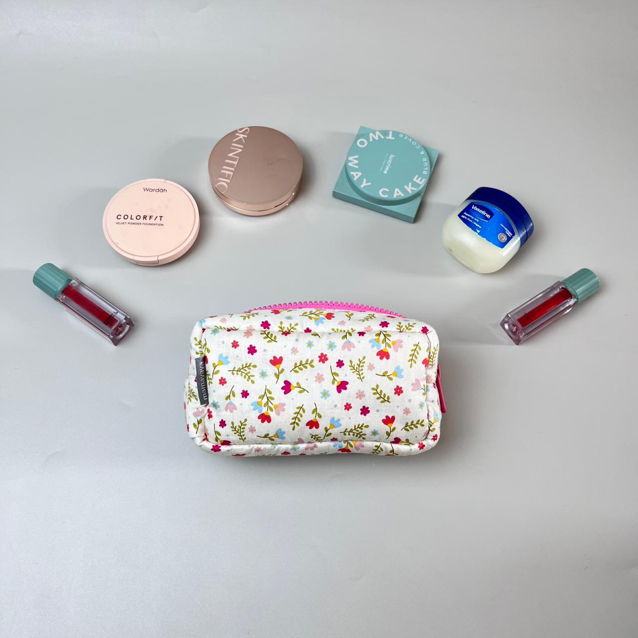 POUCH MEDIUM_A3007_BUNGA CANNA CREAM