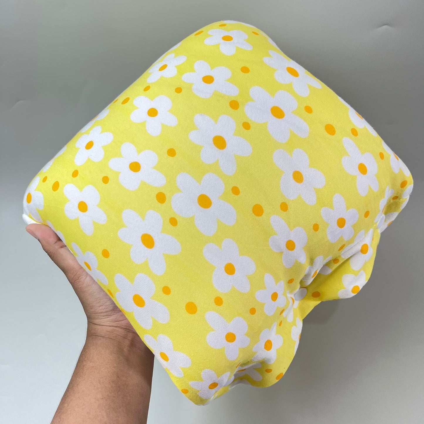 TRAVEL NURSING ARM PILLOW_⁠B7280_DAISY KUNING