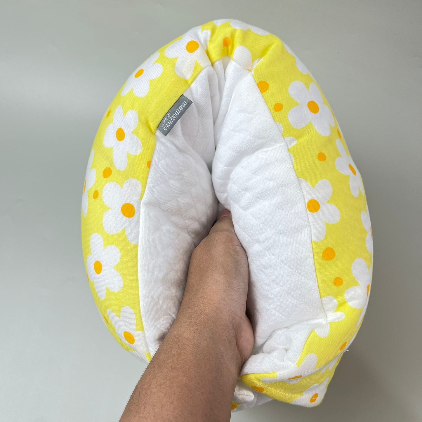 TRAVEL NURSING ARM PILLOW_⁠B7280_DAISY KUNING