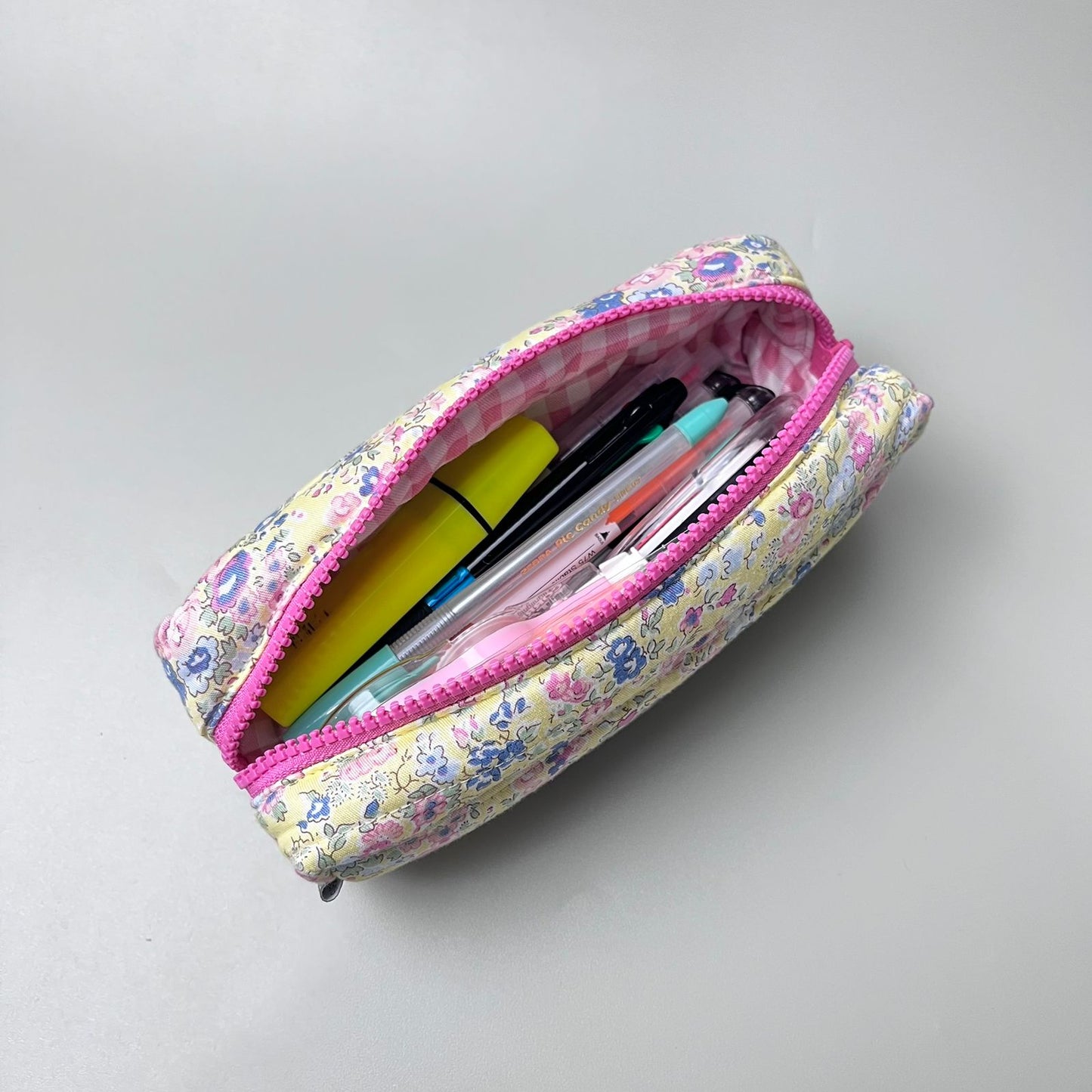 PENCIL CASE_A6385_BUNGA COSMOS KUNING