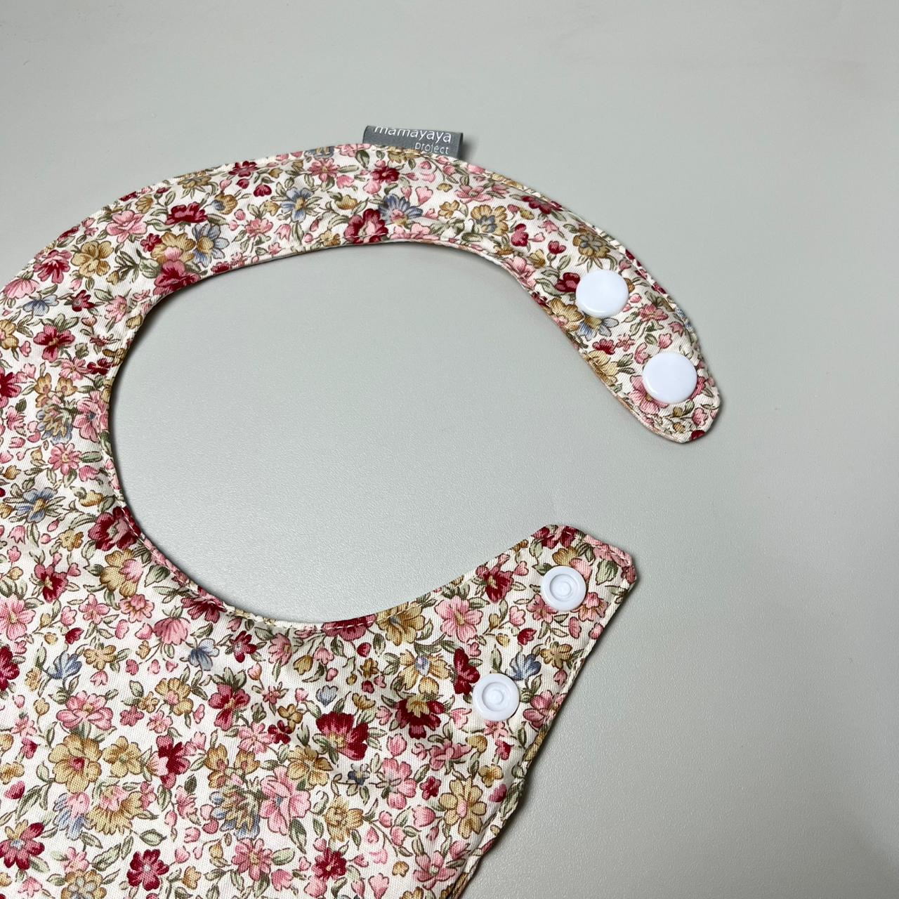 ROUND BIBS_A4121_BUNGA ANEMONE MERAH