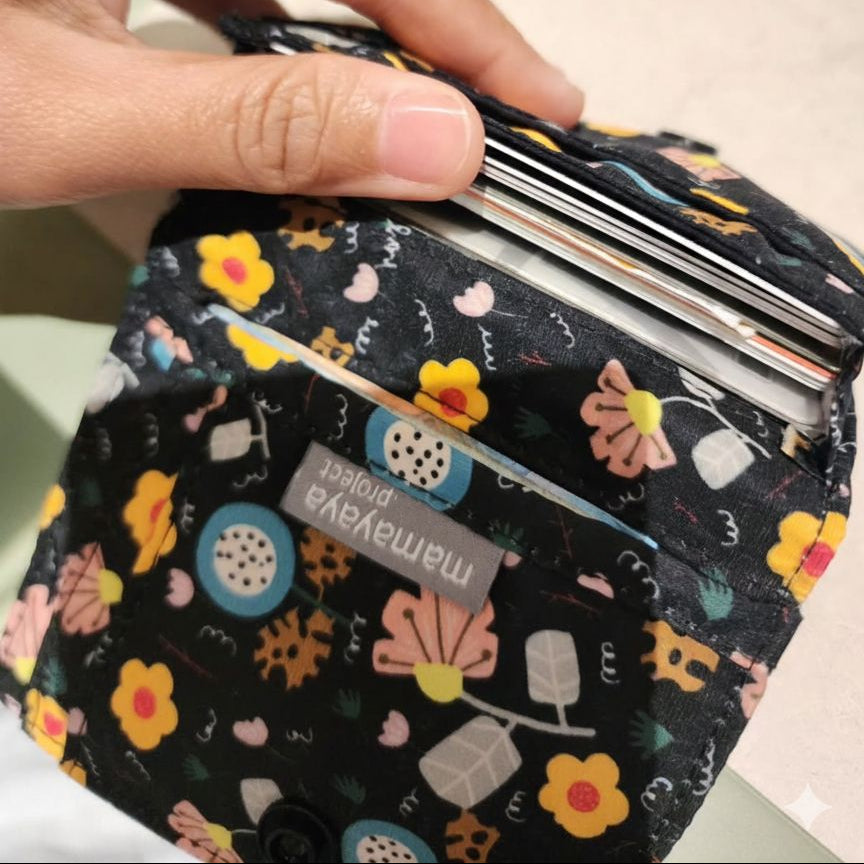 CARD HOLDER_BLOOMS BLACK