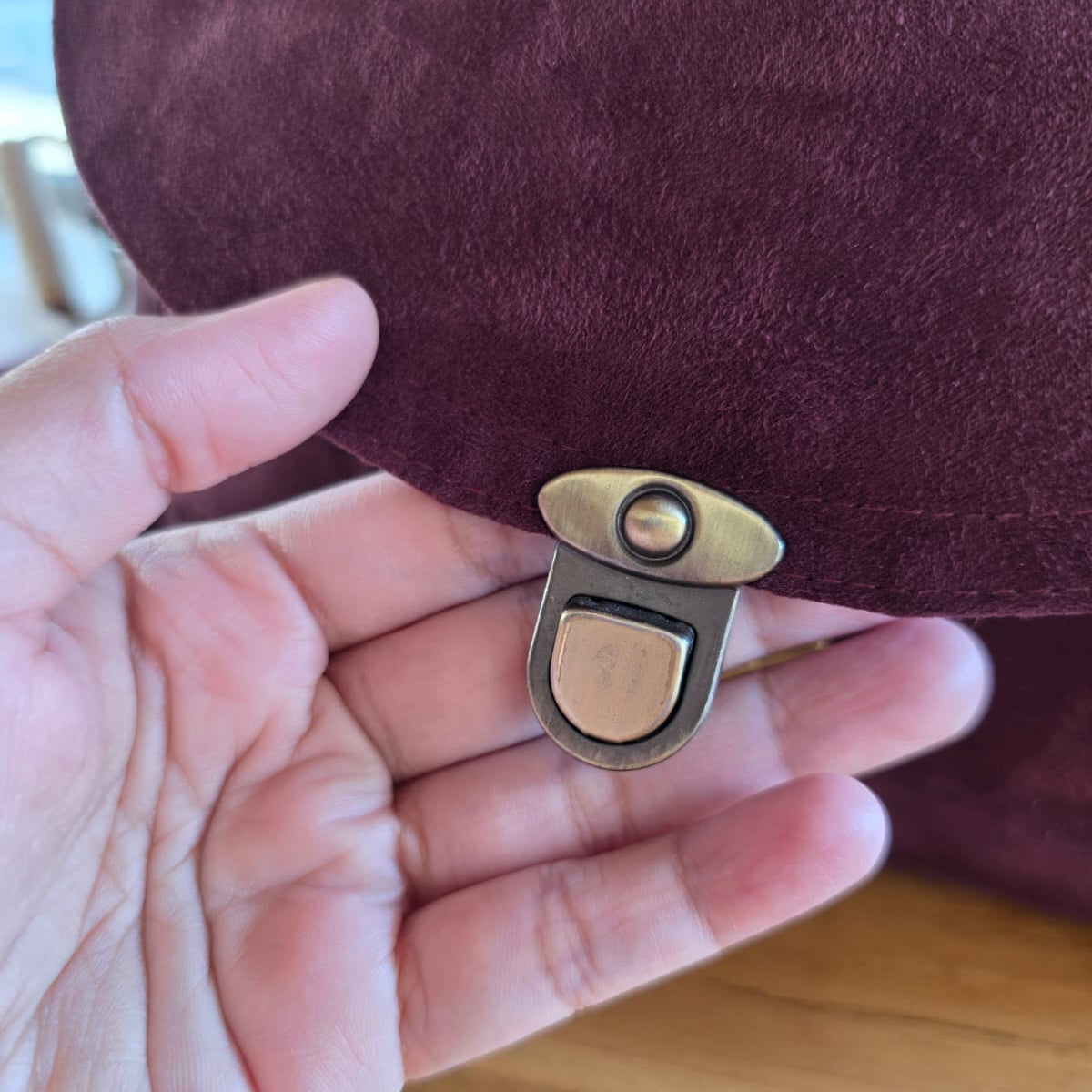 MULTI PURPOSE POUCH _ SUEDE MAROON
