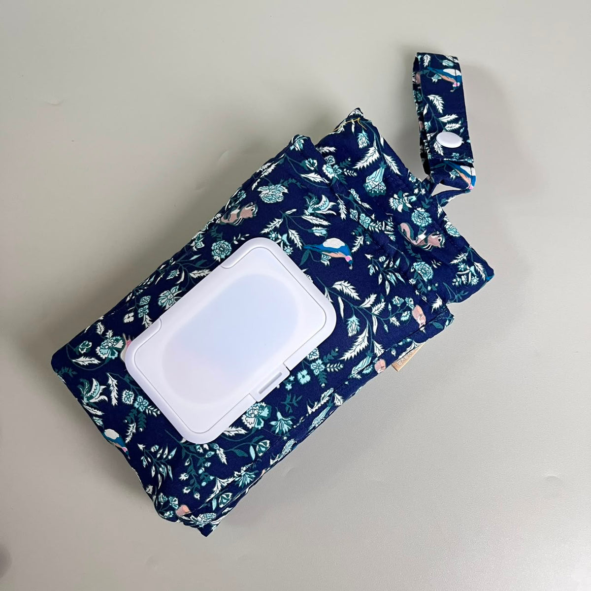 TISSUE POUCH 2 IN 1_BUNGA NAVY