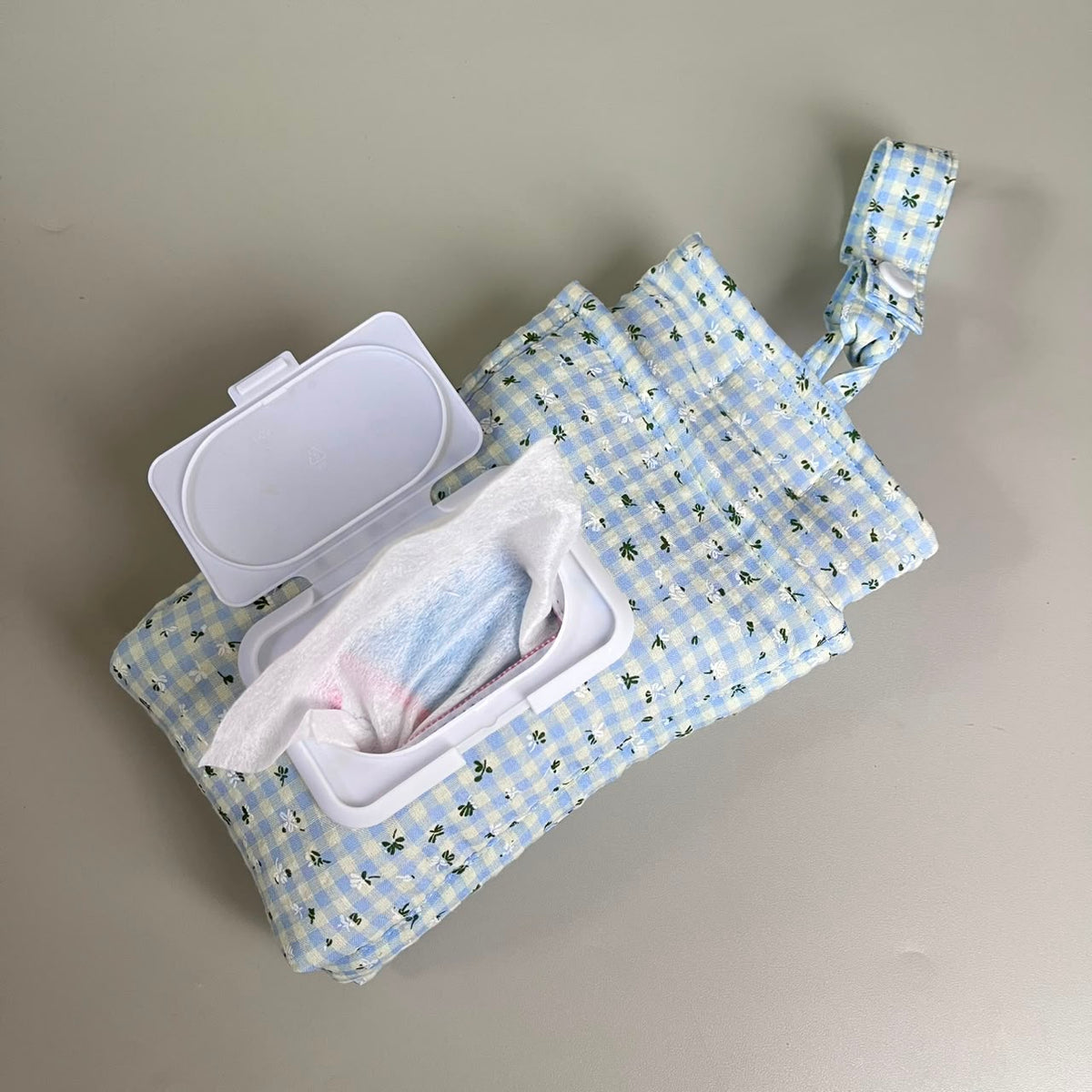 TISSUE POUCH 2 IN 1_DAUN KOTAK BIRU
