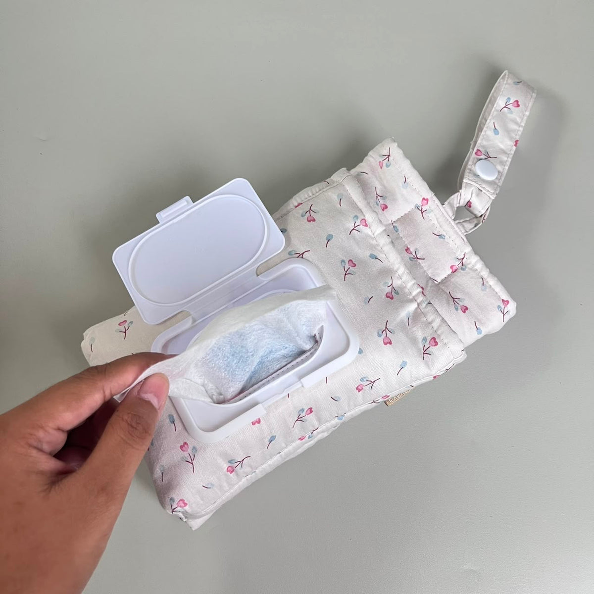 TISSUE POUCH 2 IN 1_TULIP PUTIH