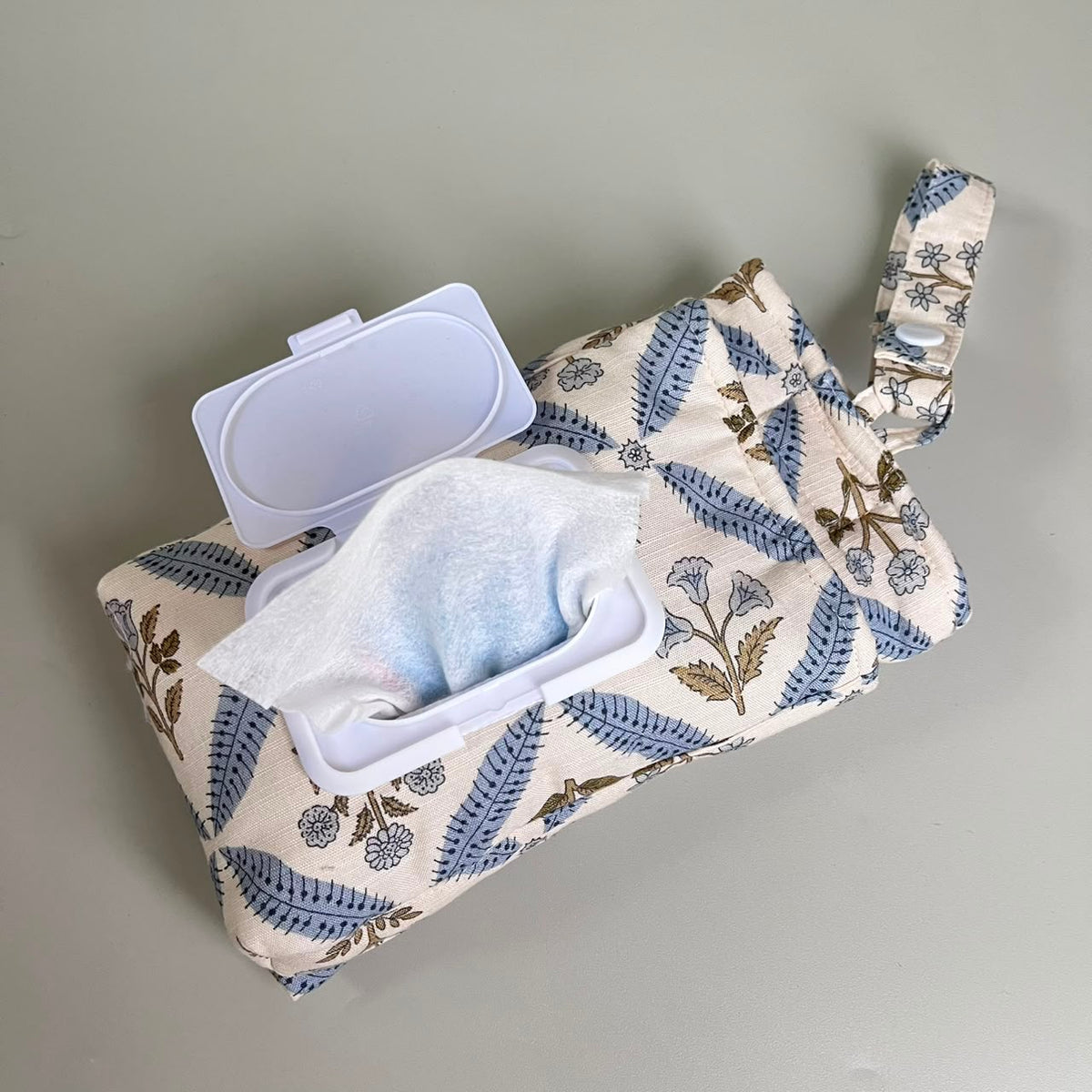 TISSUE POUCH 2 IN 1_DAUN VINTAGE BIRU