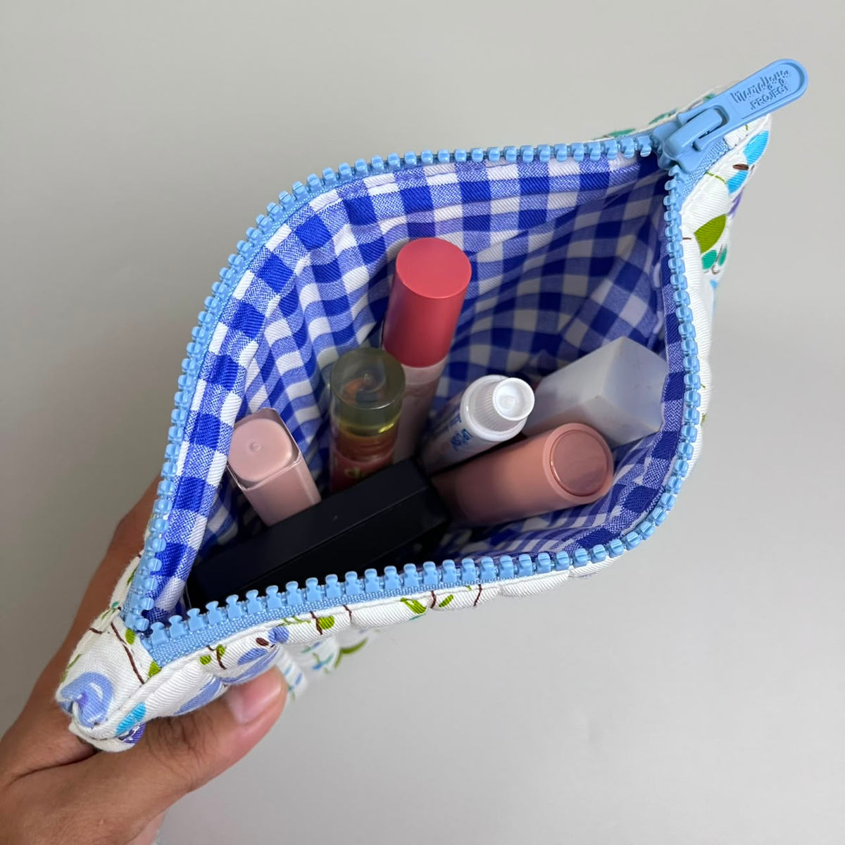 SLIM POUCH_BUNGA BALON BIRU
