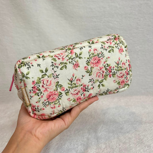 COSMETIC POUCH PUFFY_ROSE DASAR BW