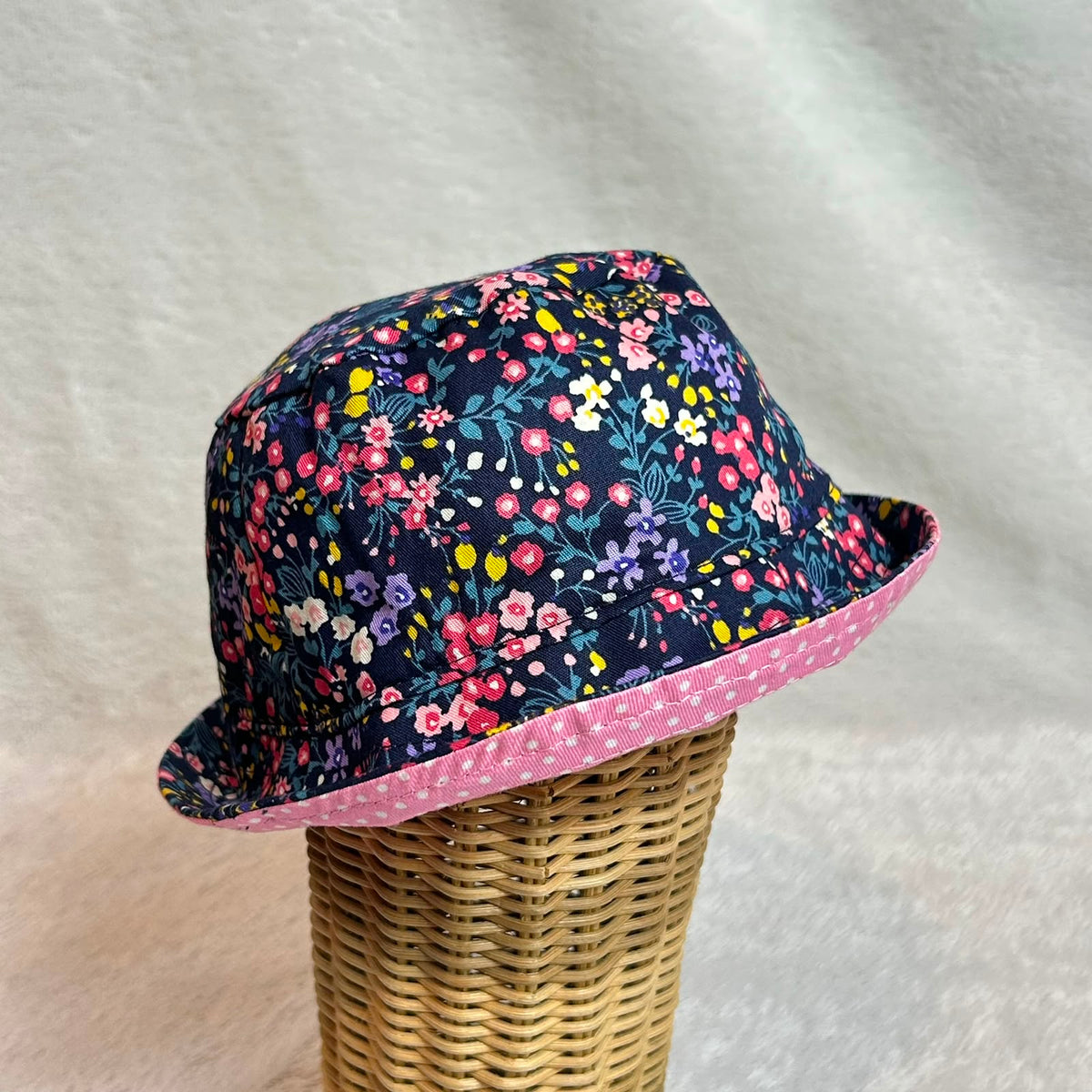 BUCKET HAT_DAFFODILS NAVY_56