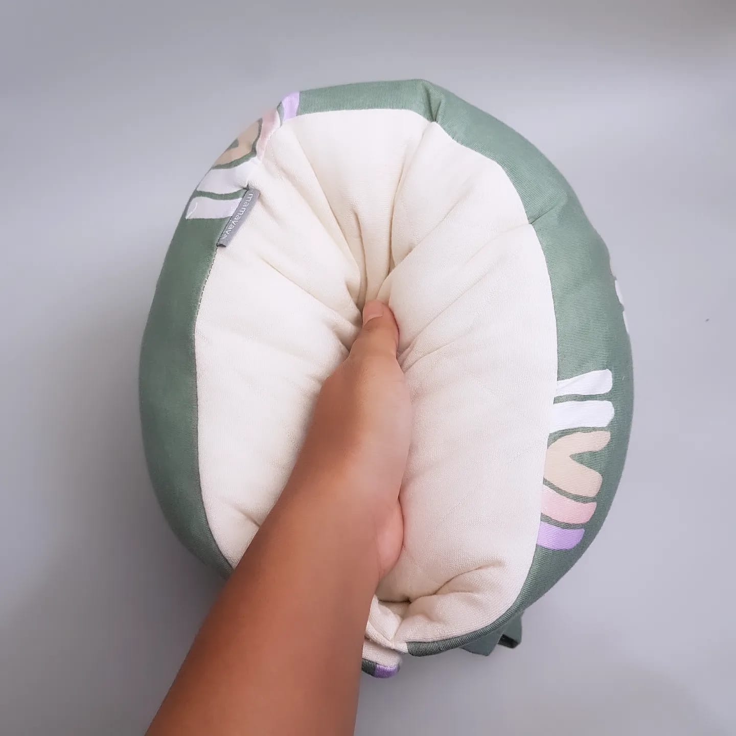 TRAVEL NURSING ARM PILLOW_B6168_PELANGI HIJAU LILAC