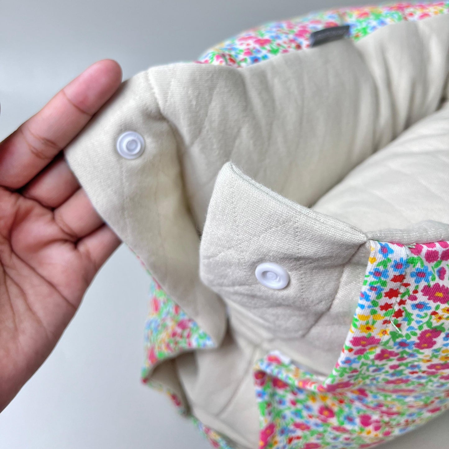TRAVEL NURSING ARM PILLOW_⁠B7108_COLORFULL FLOWER
