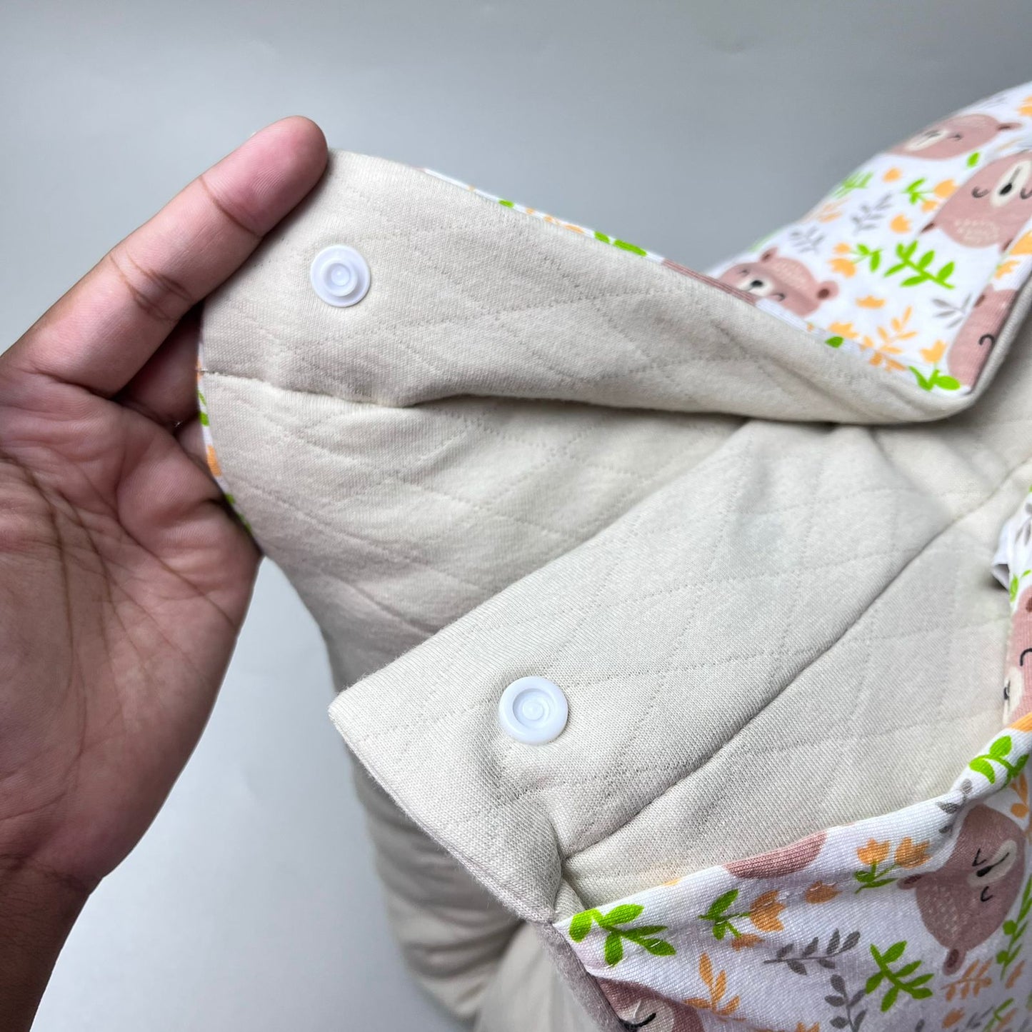 TRAVEL NURSING ARM PILLOW_⁠B7279_BUNGA BERUANG