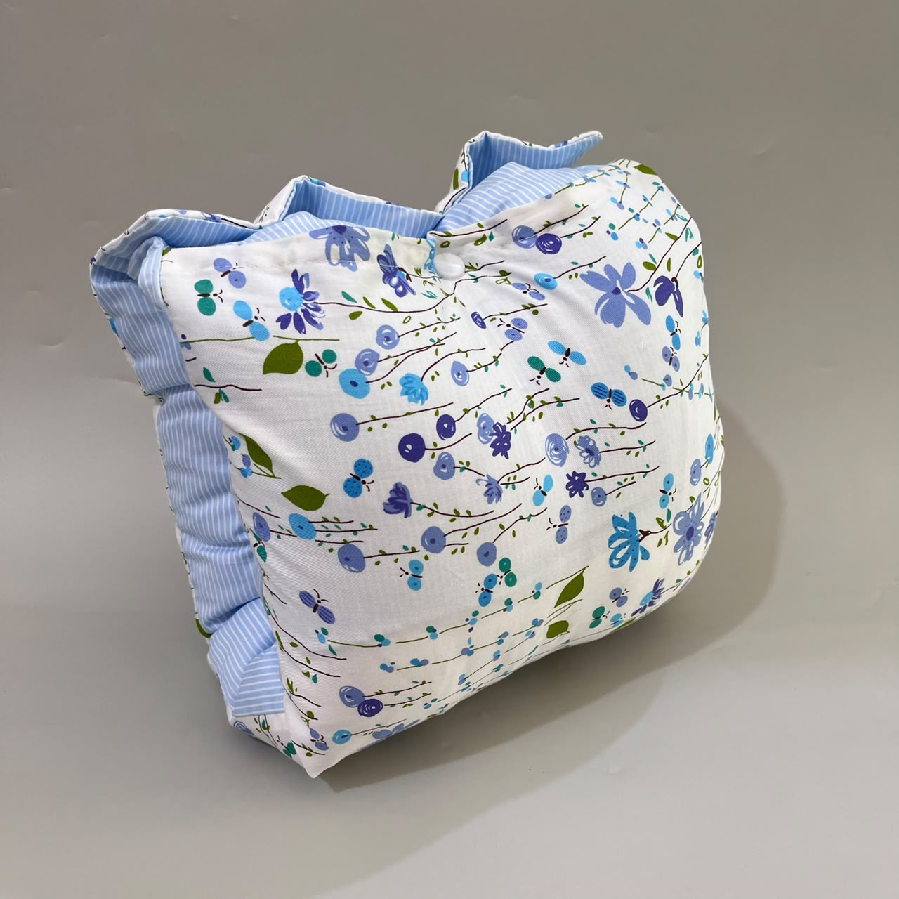 TRAVEL NURSING ARM PILLOW_BUNGA BALON BIRU (KATUN)