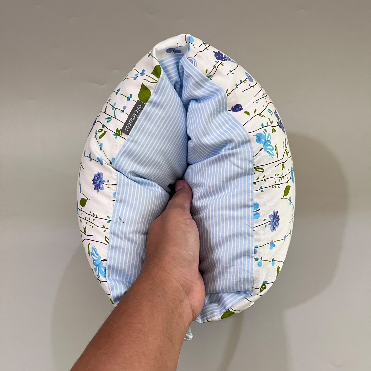 TRAVEL NURSING ARM PILLOW_BUNGA BALON BIRU (KATUN)