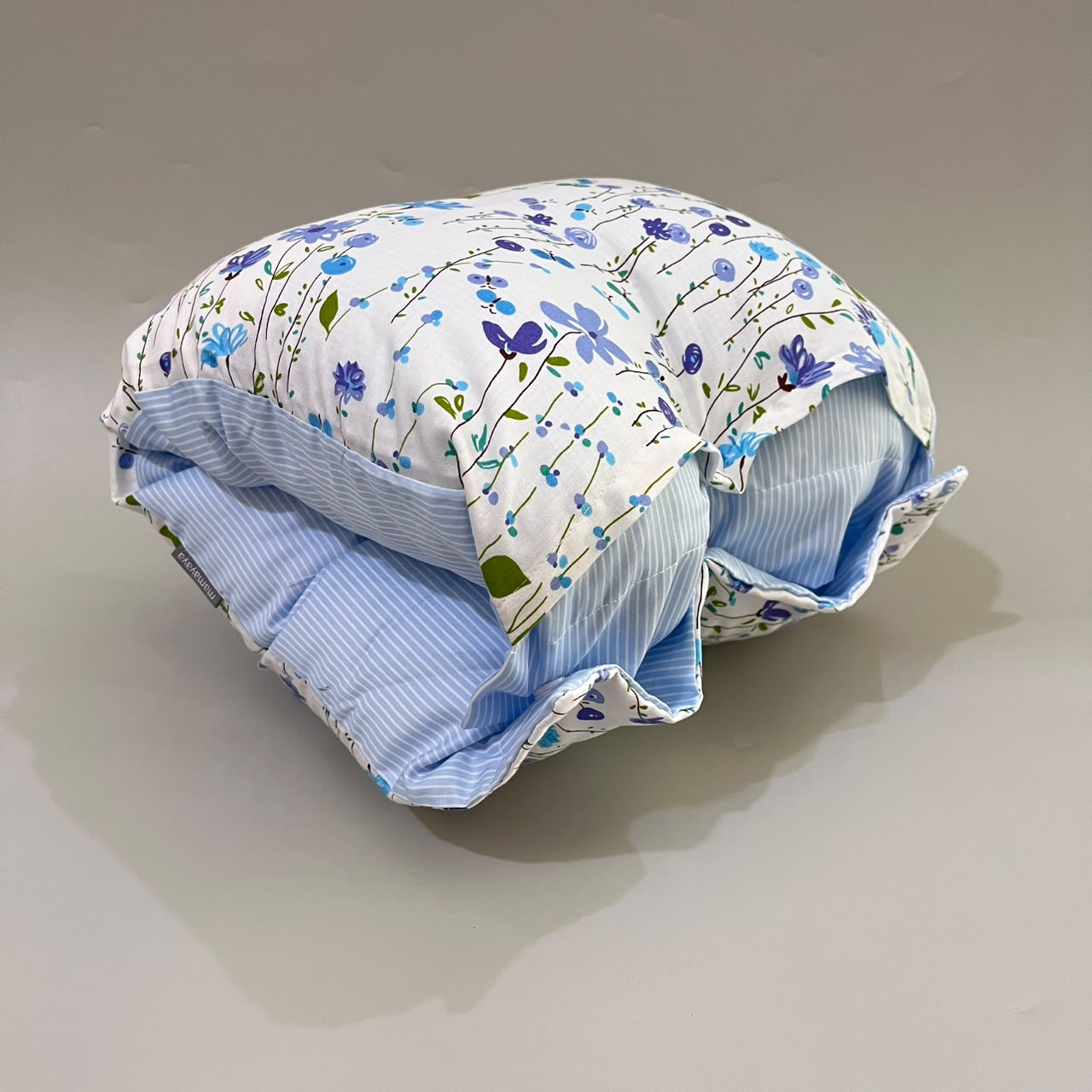 TRAVEL NURSING ARM PILLOW_BUNGA BALON BIRU (KATUN)