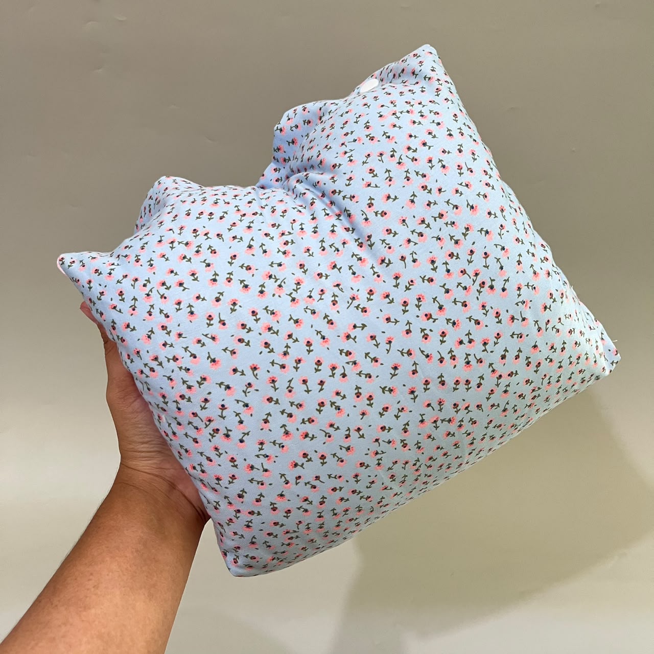 TRAVEL NURSING ARM PILLOW_MELATI BIRU (KATUN)