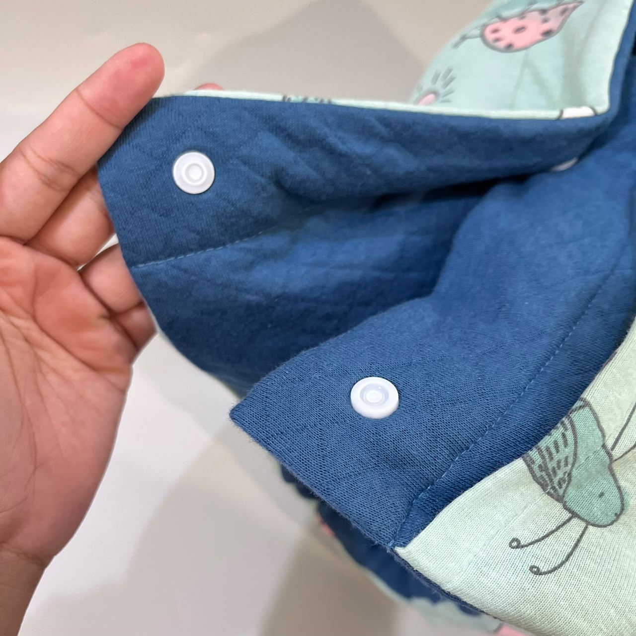 TRAVEL NURSING ARM PILLOW_KELINCI TOSCA EMBOS BIRU (KAOS)