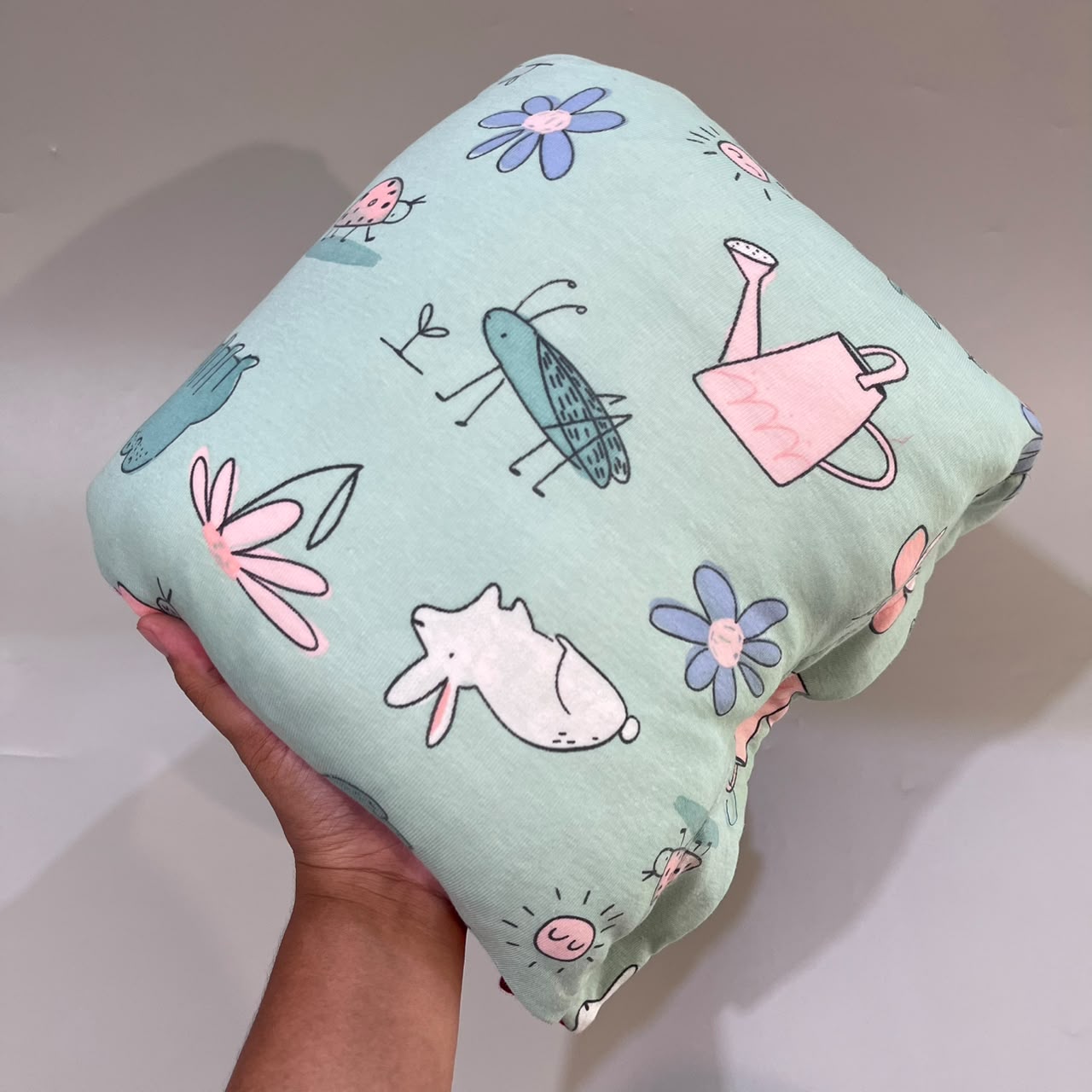 TRAVEL NURSING ARM PILLOW_KELINCI TOSCA EMBOS PINK (KAOS)