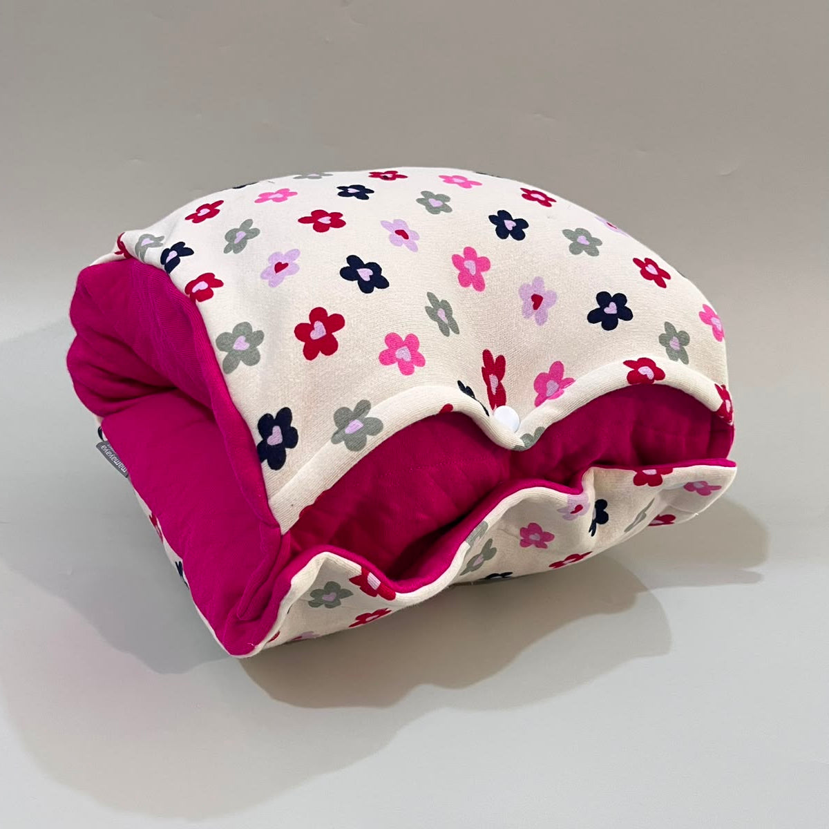 TRAVEL NURSING ARM PILLOW_DAISY FUSHIA (KAOS)