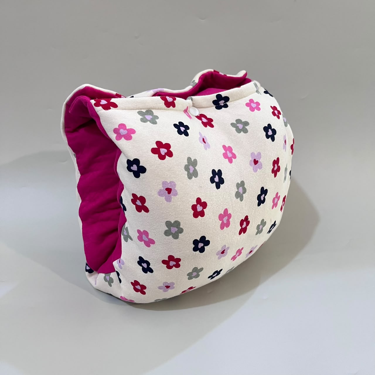 TRAVEL NURSING ARM PILLOW_DAISY FUSHIA (KAOS)