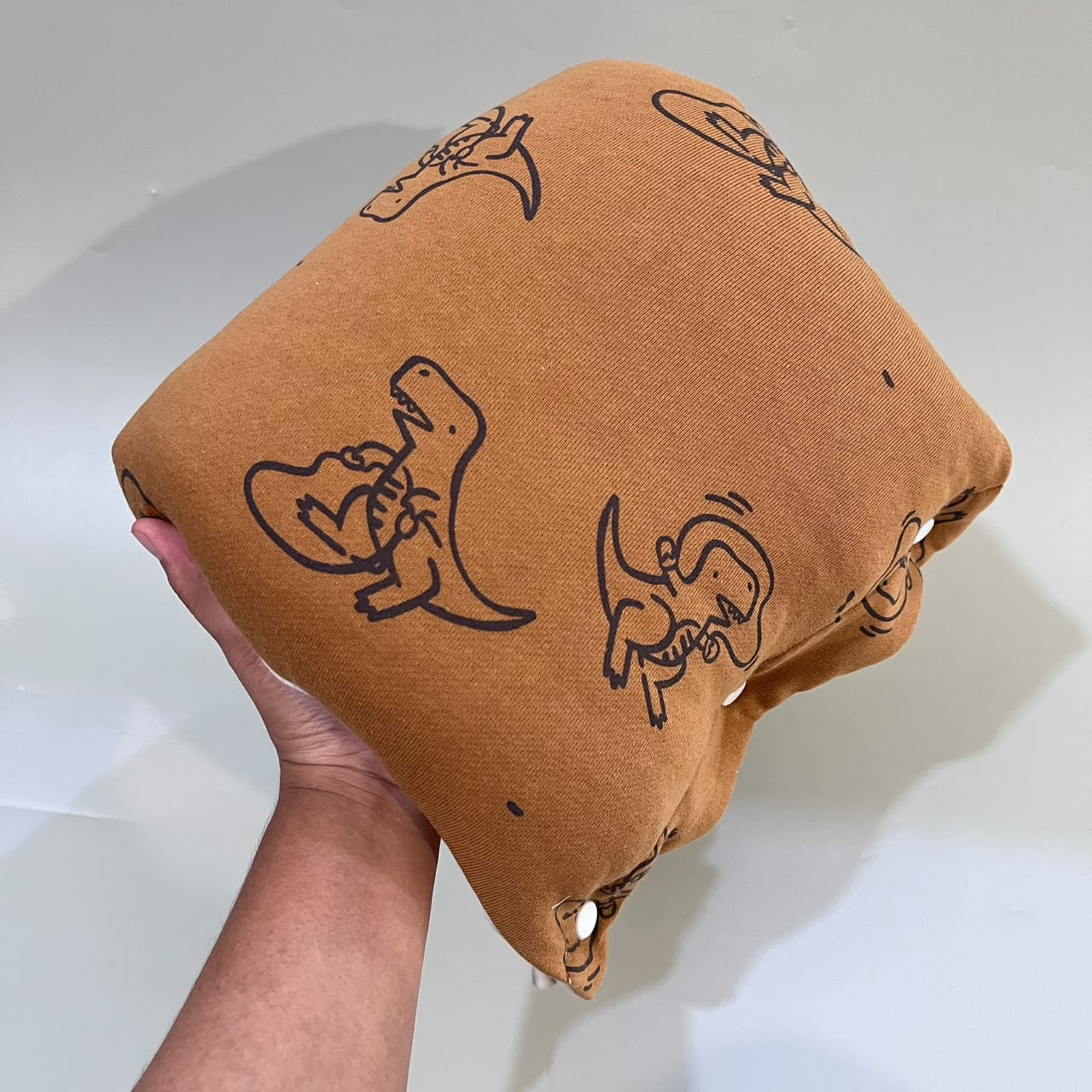 TRAVEL NURSING ARM PILLOW_DINO MUSTARD (KAOS)