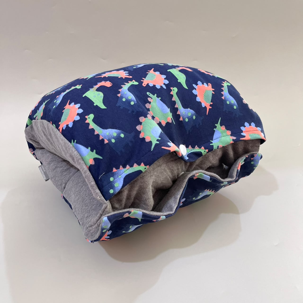 TRAVEL NURSING ARM PILLOW_DINO NAVY (KAOS)