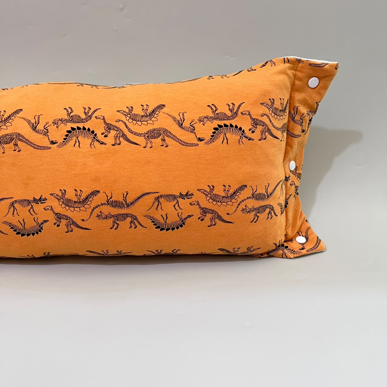 TRAVEL NURSING ARM PILLOW_DINO KUNING (KAOS)