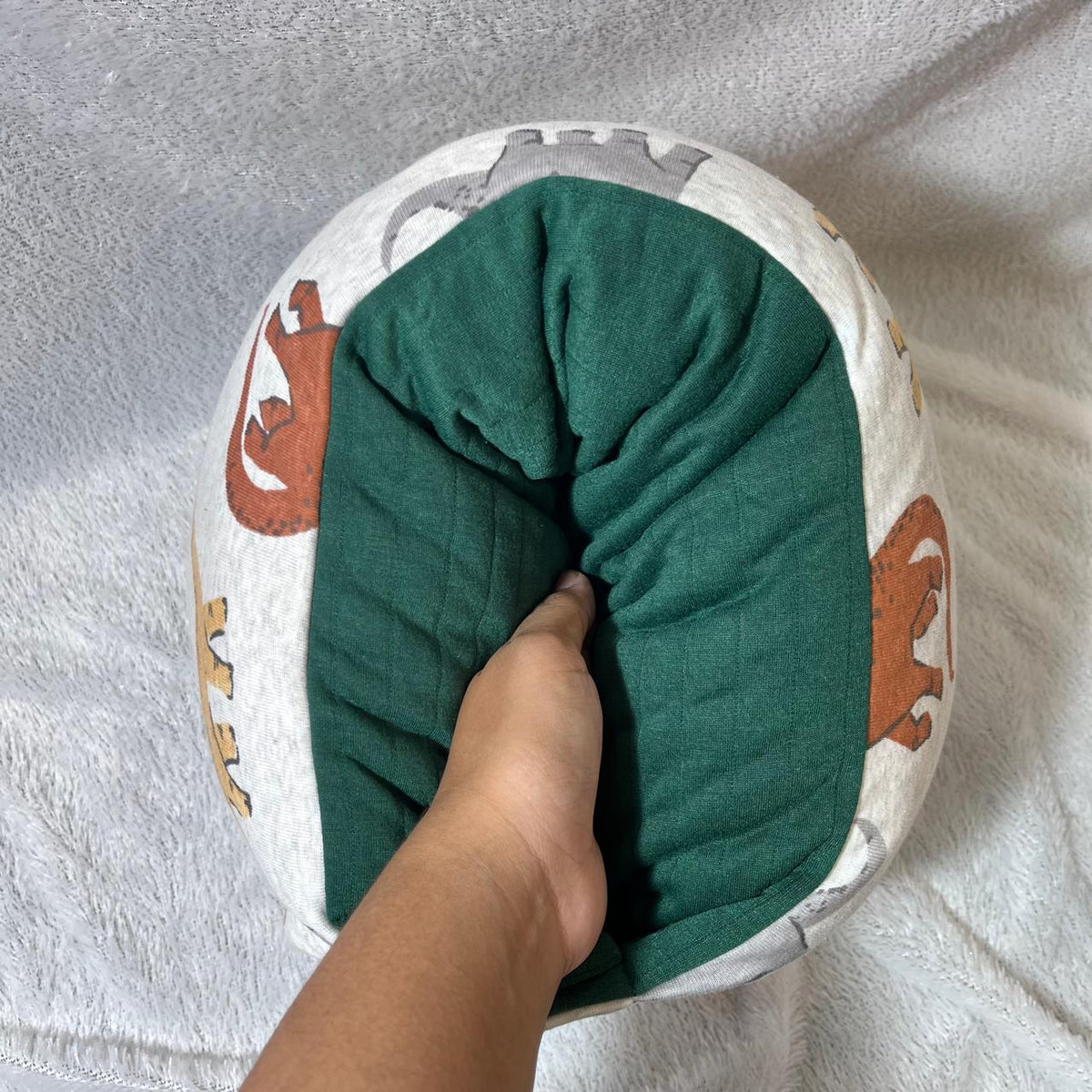 TRAVEL NURSING ARM PILLOW_BRONTOSAURUS ABU (KAOS)