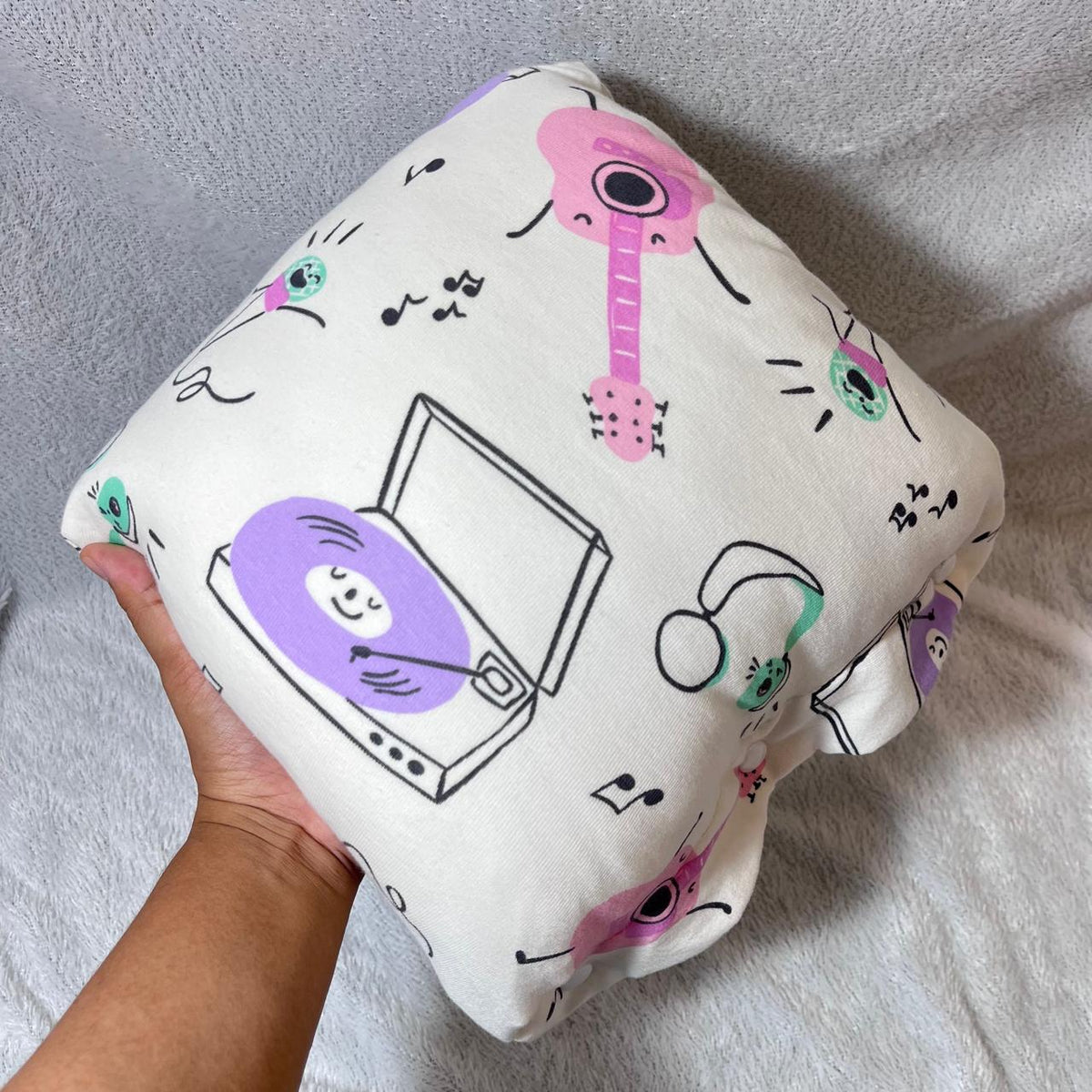 TRAVEL NURSING ARM PILLOW_ALAT MUSIK (KAOS)