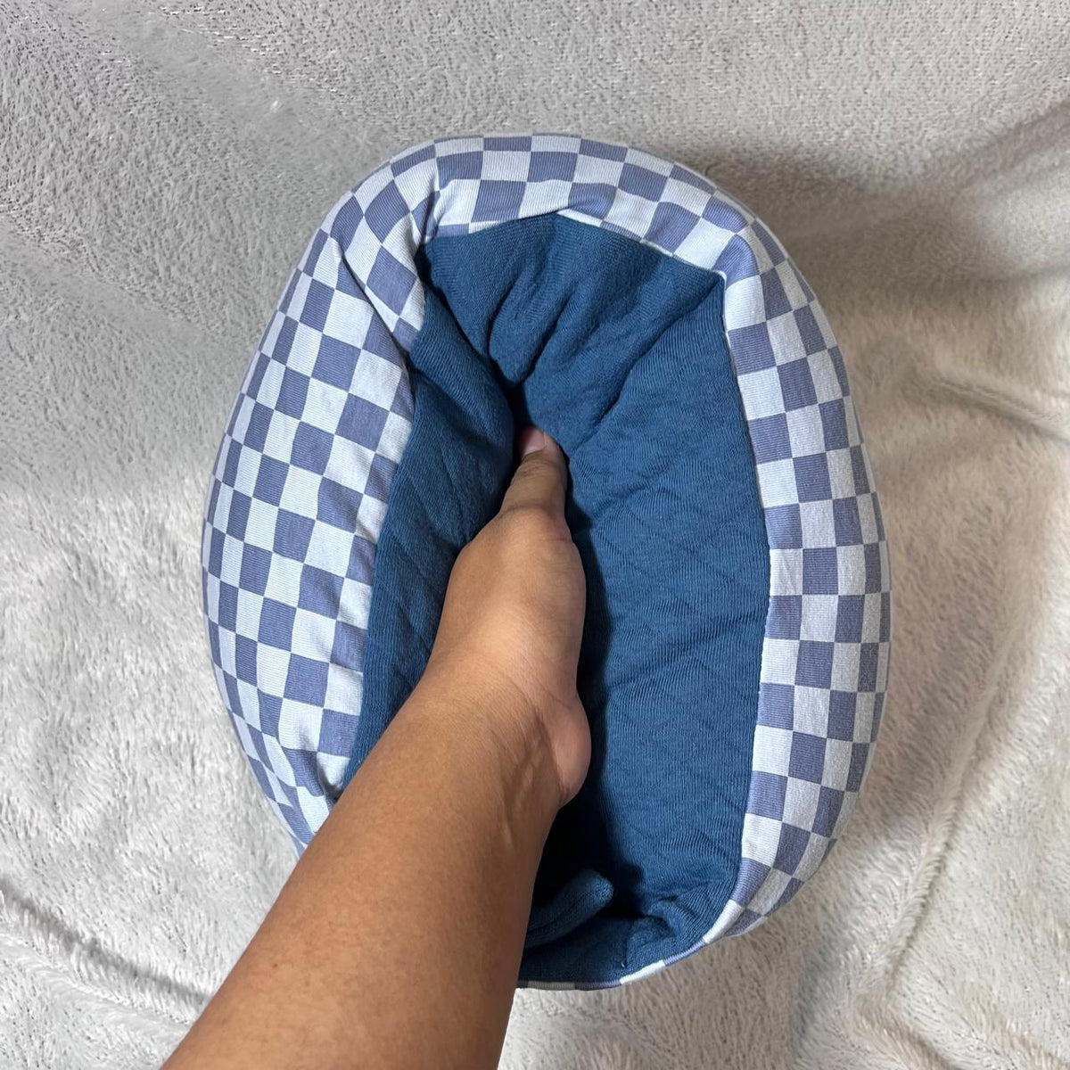 TRAVEL NURSING ARM PILLOW_KOTAK BIRU (KAOS)