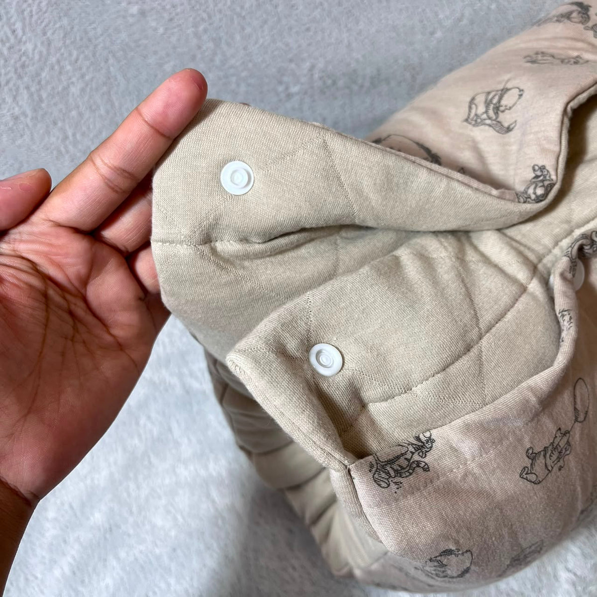 TRAVEL NURSING ARM PILLOW_POOH BEAR BROWN (KAOS)